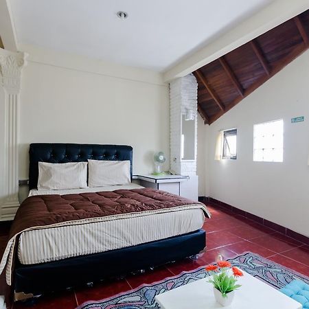 Pele Guesthouse Bandung Exteriér fotografie