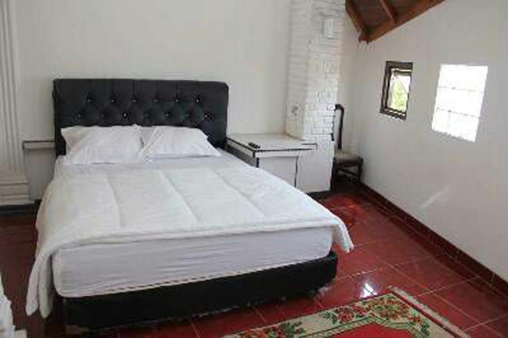 Pele Guesthouse Bandung Exteriér fotografie