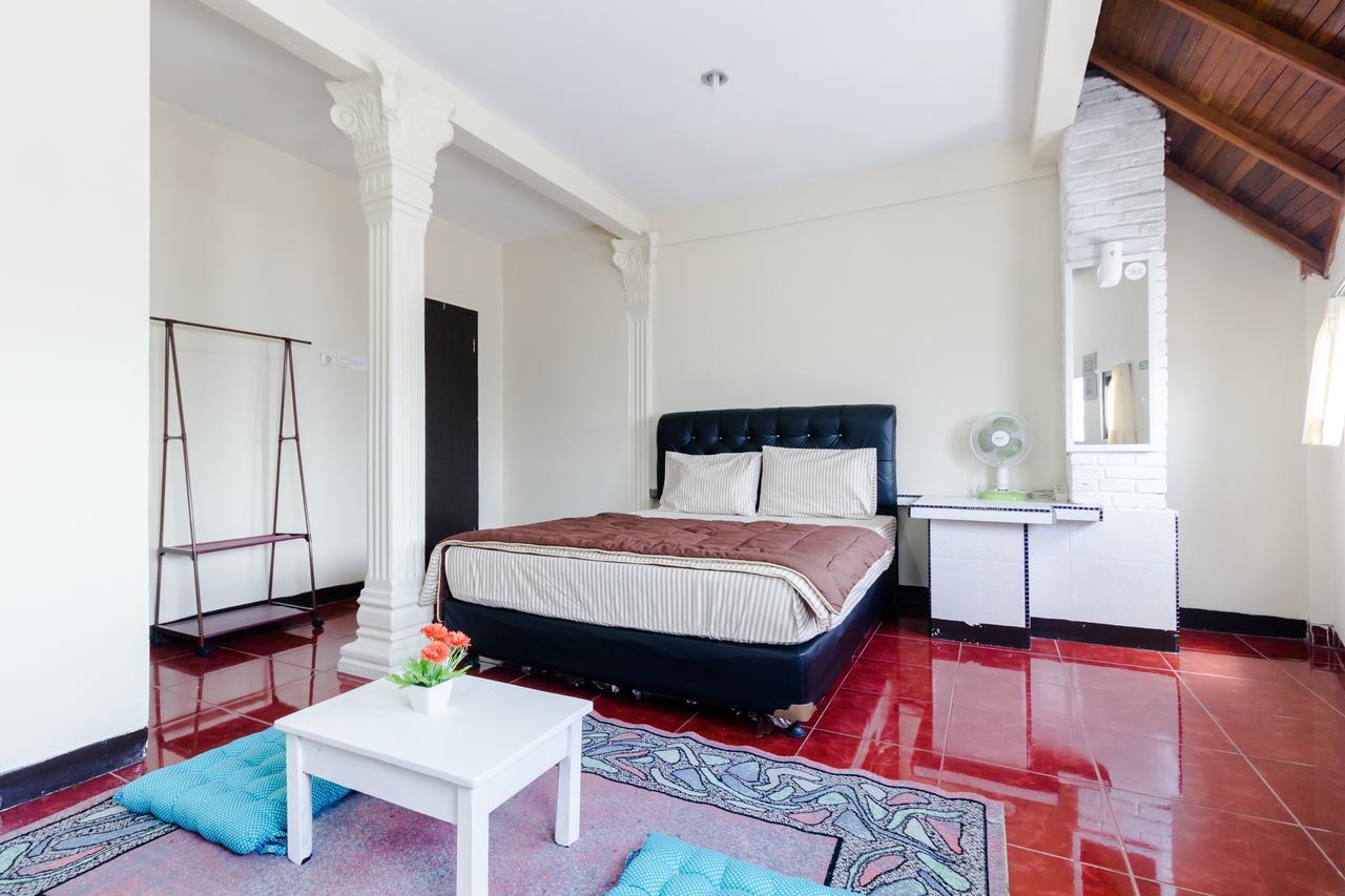 Pele Guesthouse Bandung Exteriér fotografie