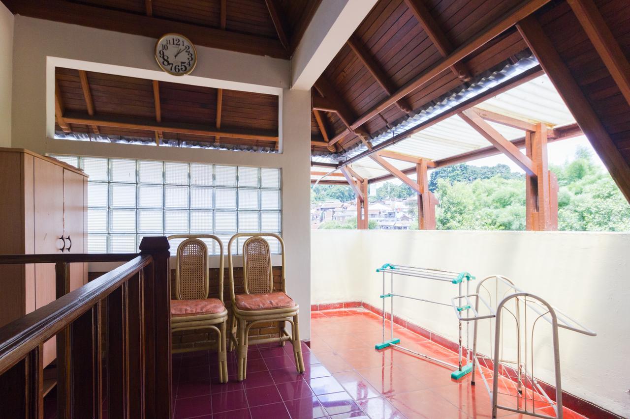 Pele Guesthouse Bandung Exteriér fotografie