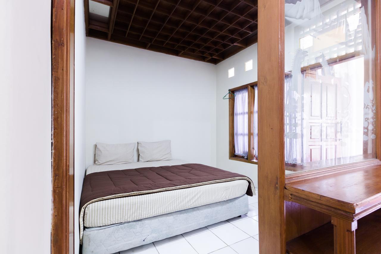 Pele Guesthouse Bandung Exteriér fotografie