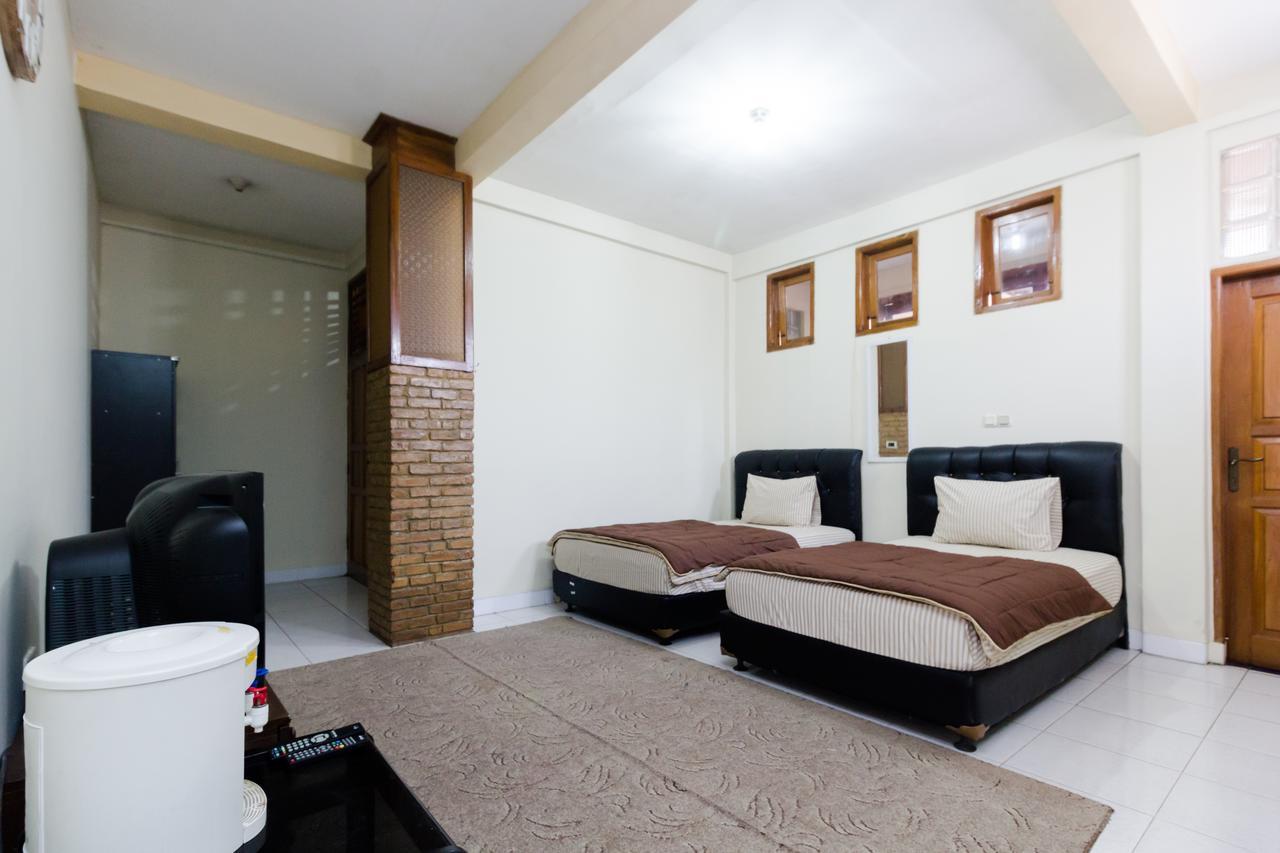 Pele Guesthouse Bandung Exteriér fotografie