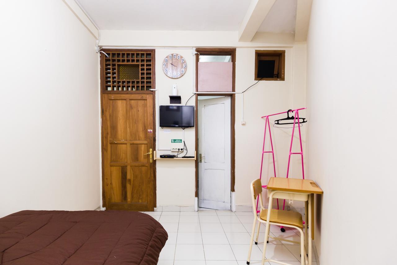 Pele Guesthouse Bandung Exteriér fotografie