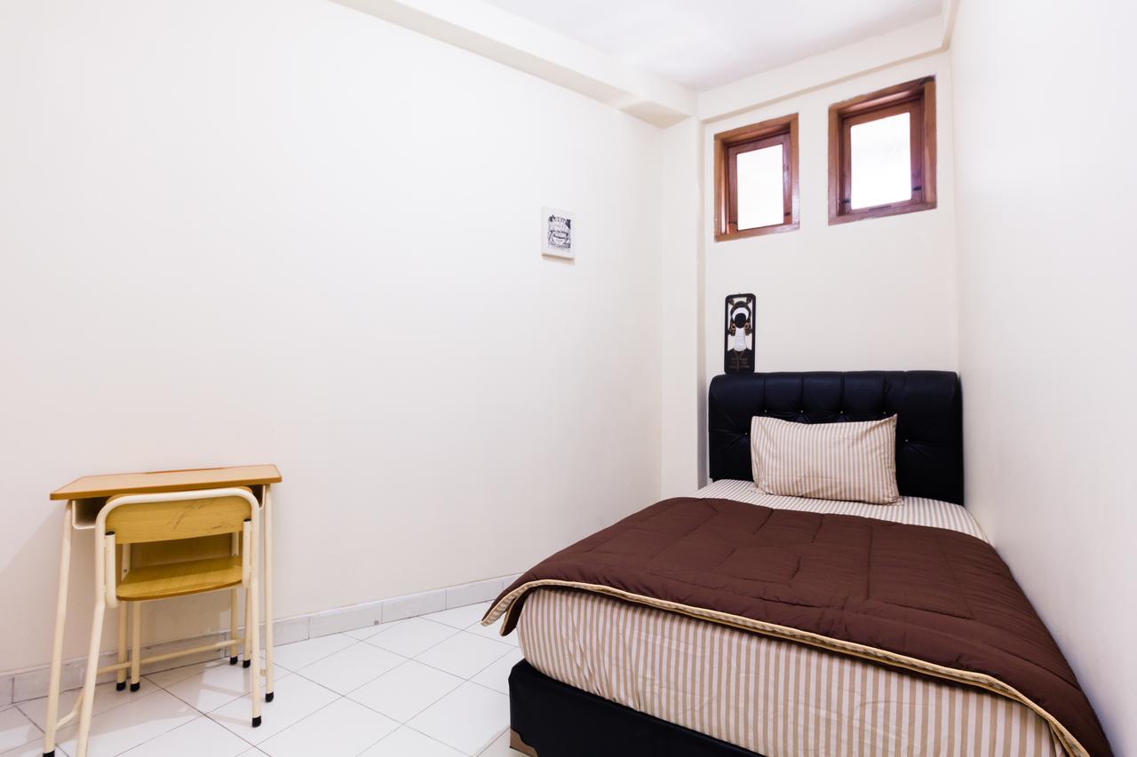 Pele Guesthouse Bandung Exteriér fotografie